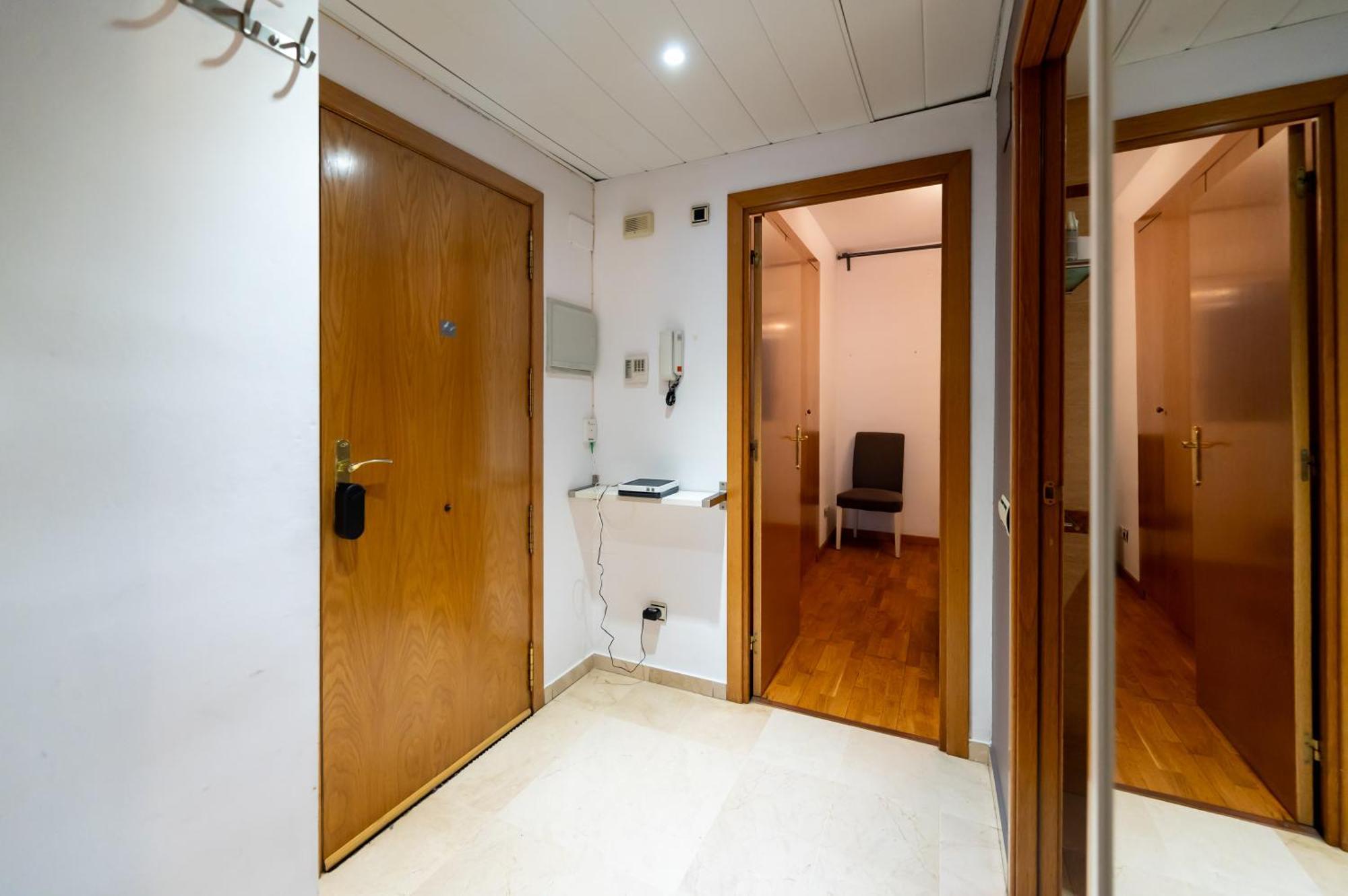 Comfy Downtown + Private Terrace Apartment Barcelona Bagian luar foto