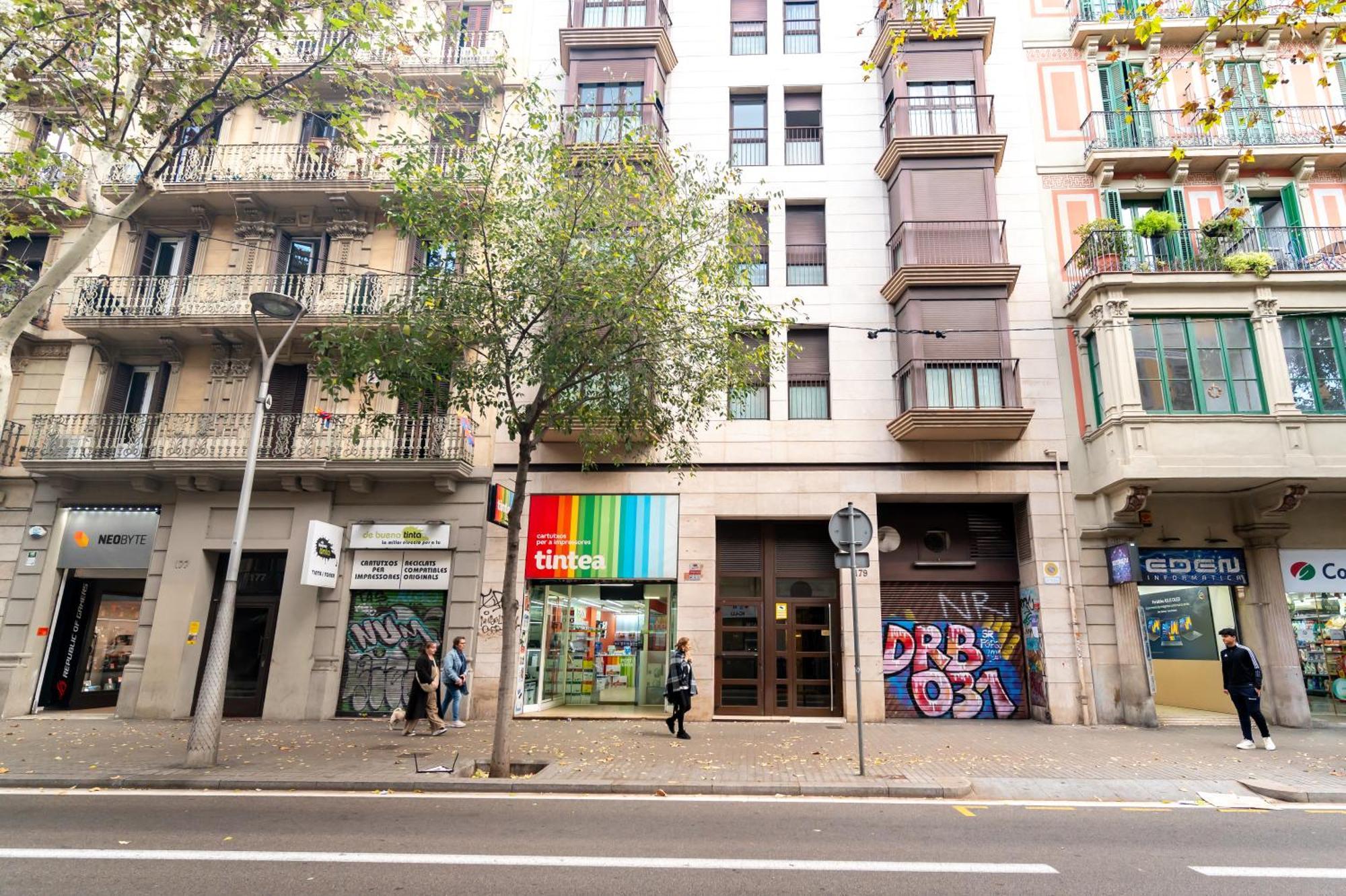 Comfy Downtown + Private Terrace Apartment Barcelona Bagian luar foto