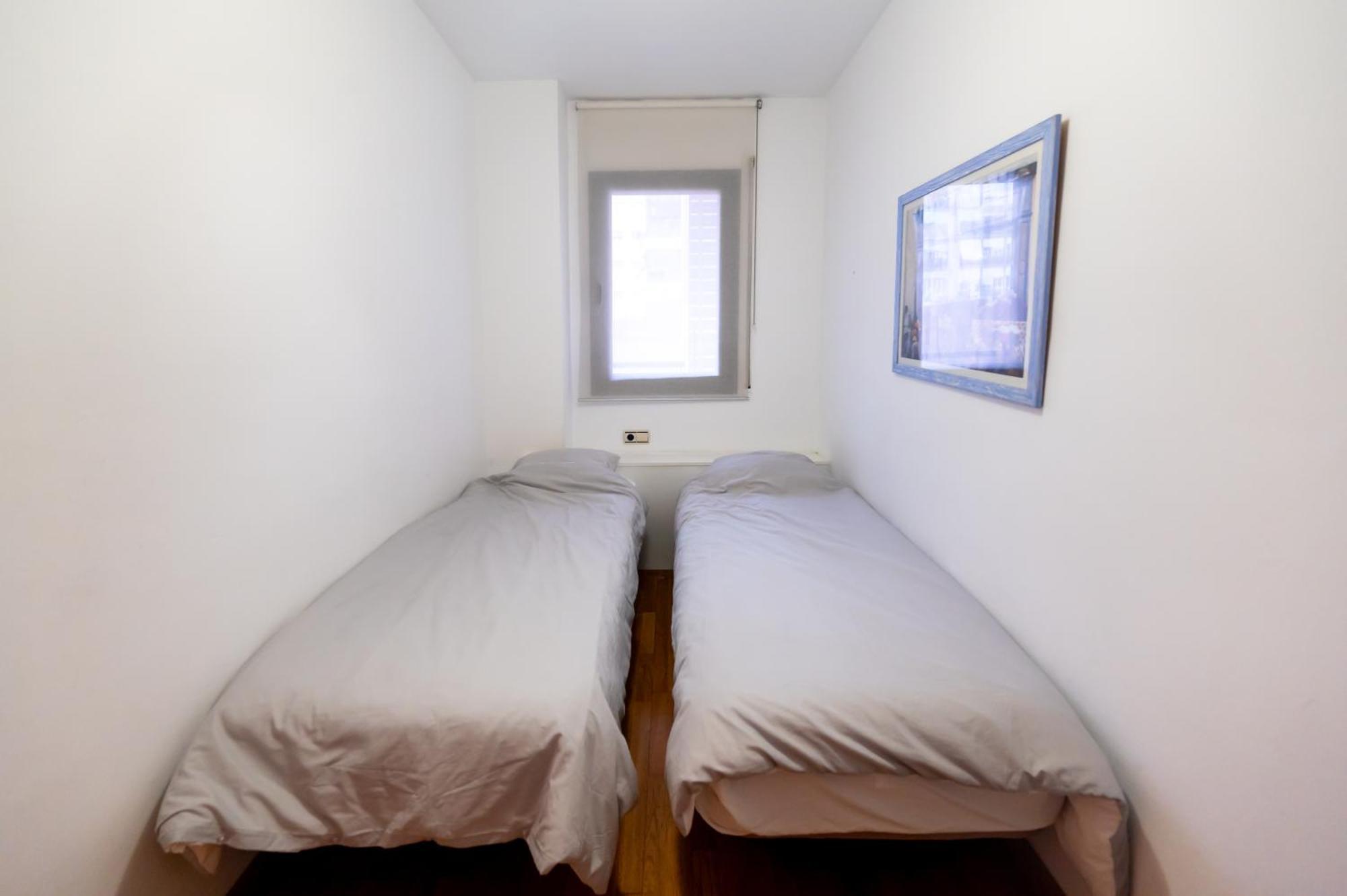 Comfy Downtown + Private Terrace Apartment Barcelona Bagian luar foto