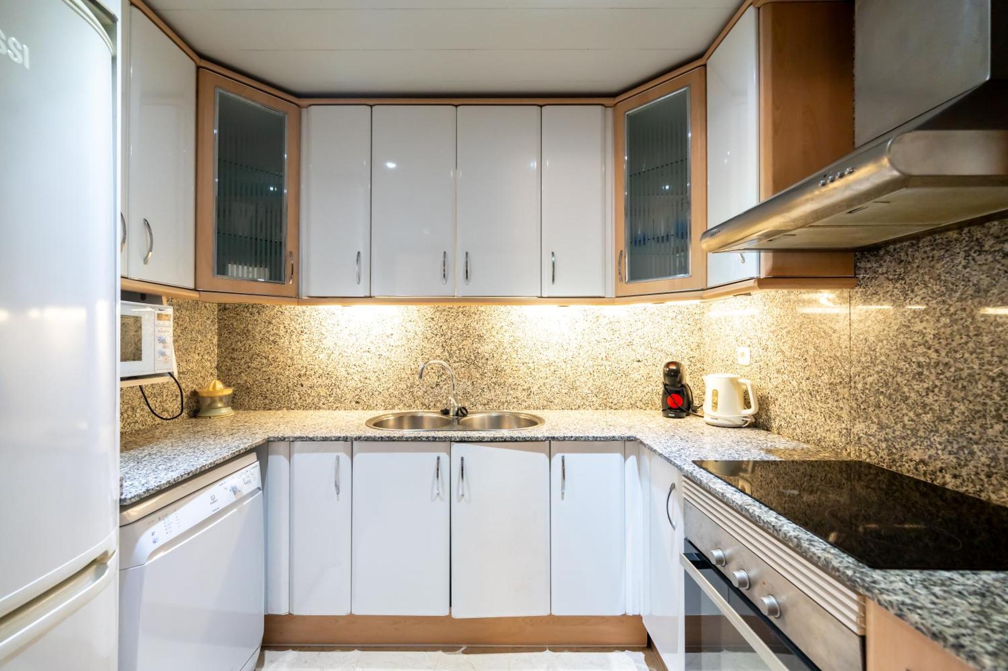 Comfy Downtown + Private Terrace Apartment Barcelona Bagian luar foto