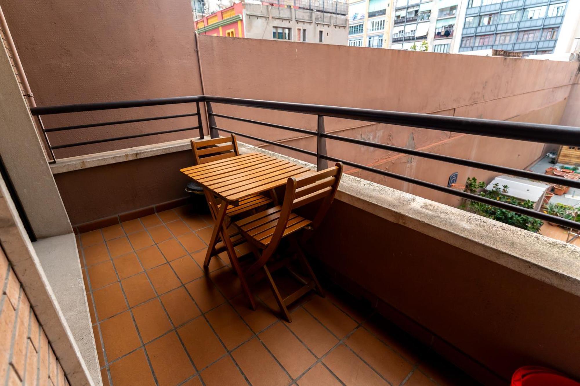 Comfy Downtown + Private Terrace Apartment Barcelona Bagian luar foto