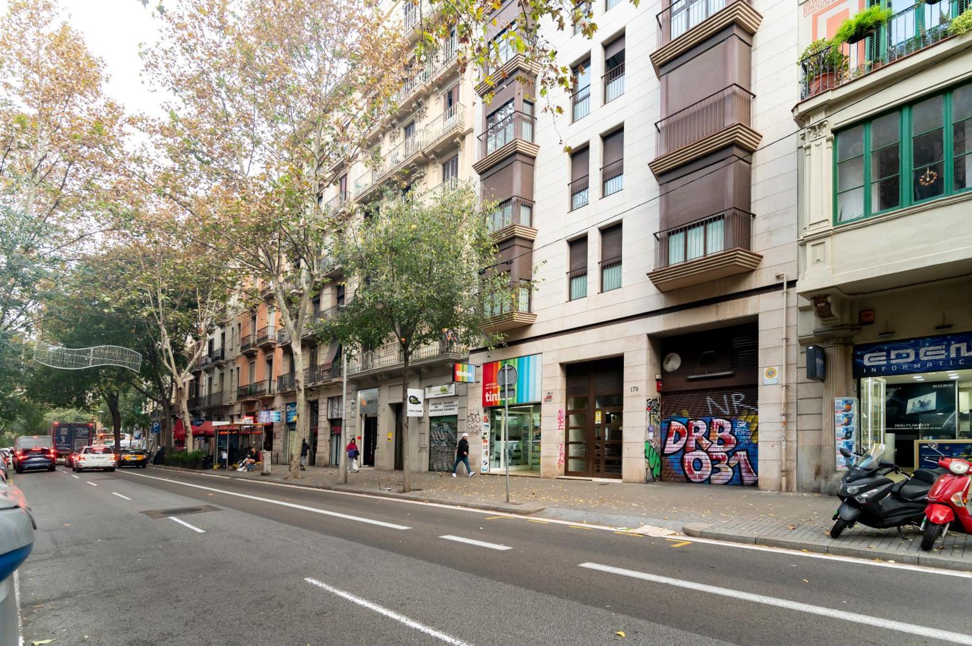 Comfy Downtown + Private Terrace Apartment Barcelona Bagian luar foto